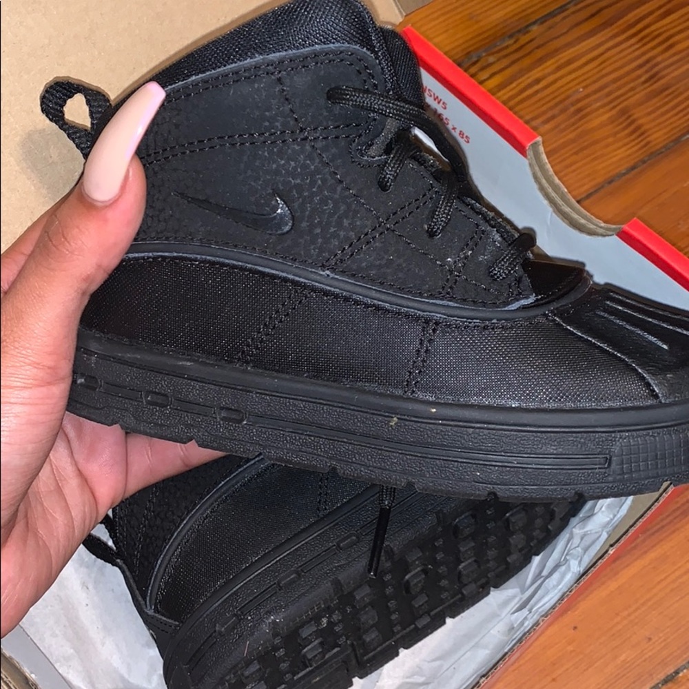 NIKE ACG BOOTS 10C